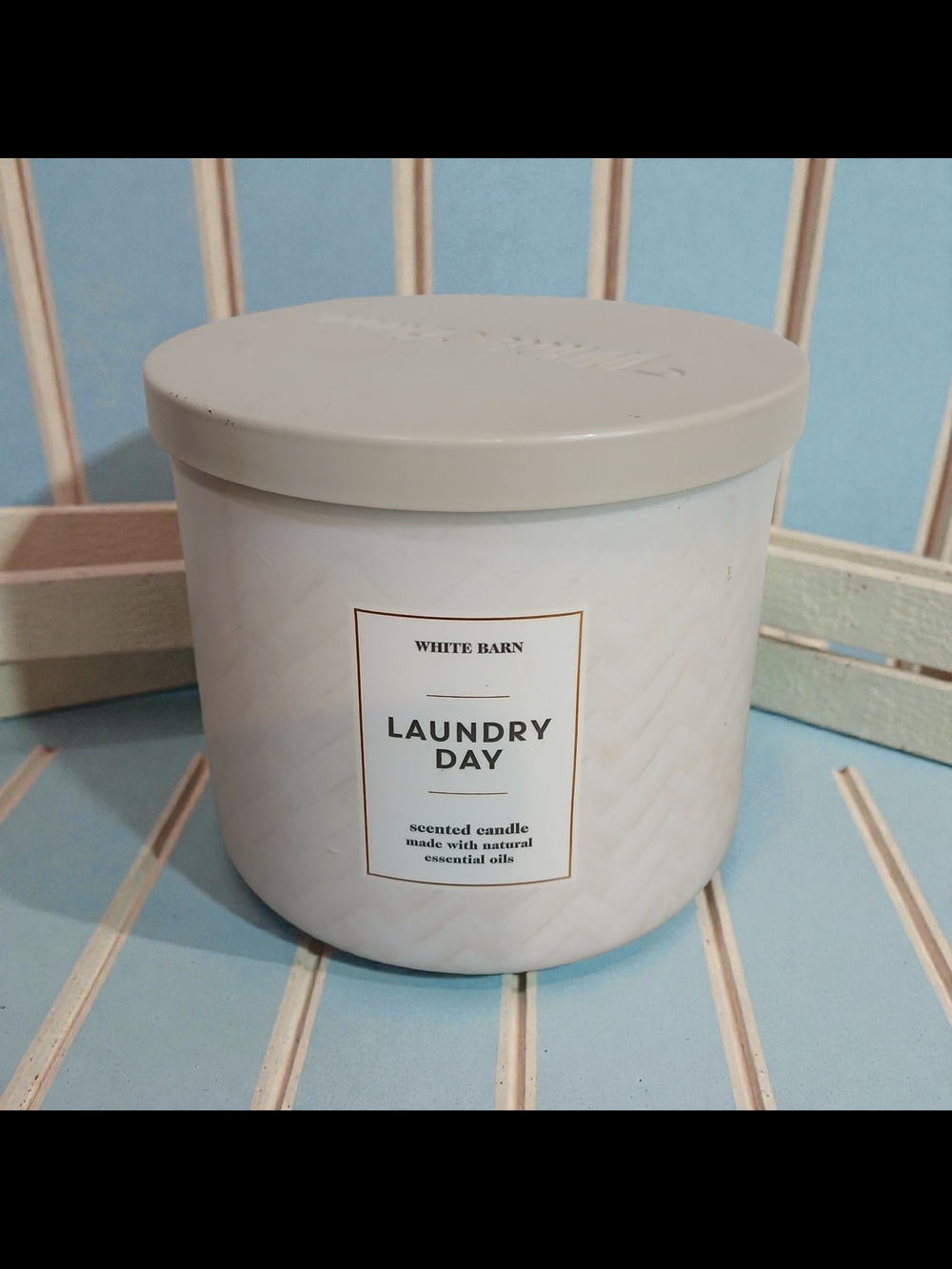 White Barn Laundry Day Scented Candle - Cream